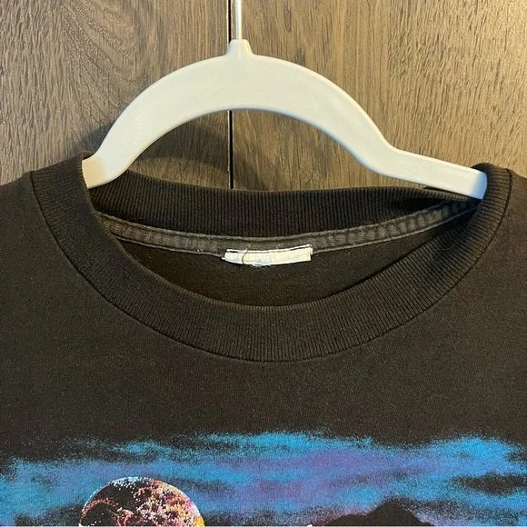 Vintage 90’s Wolf Nature AOP Shirt - Picture 6 of 6